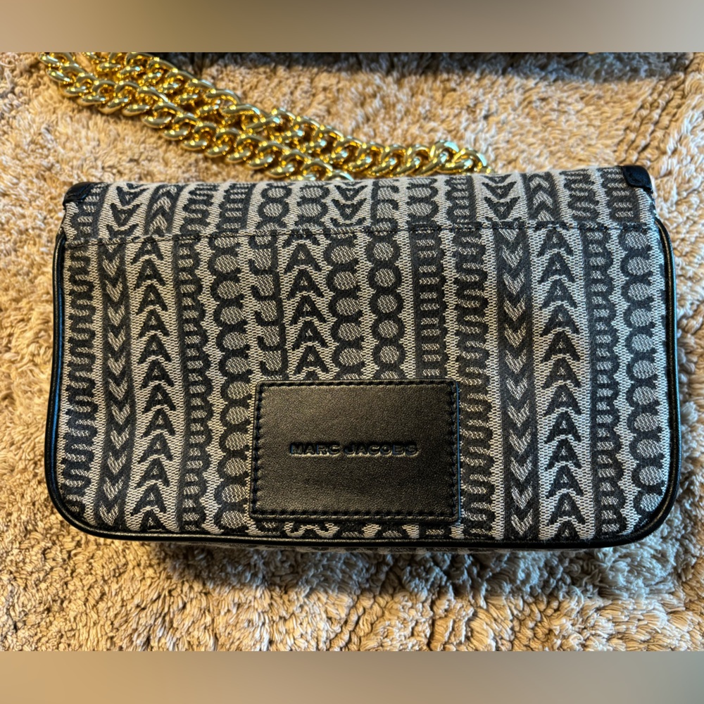 Marc Jacobs - Picture 3 of 14